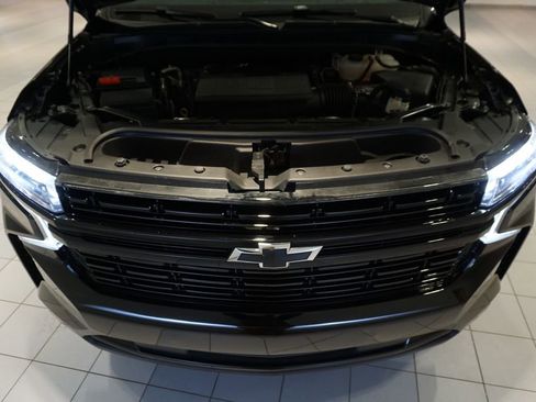 Used 2024 Chevrolet Suburban RST image 34