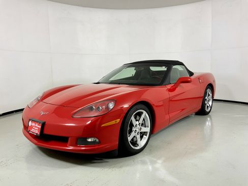 Used 2008 Chevrolet Corvette Convertible w/ Preferred Equipment Group image 17