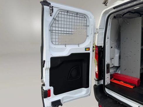 Used 2020 Ford Transit 250 Low Roof AWD image 29