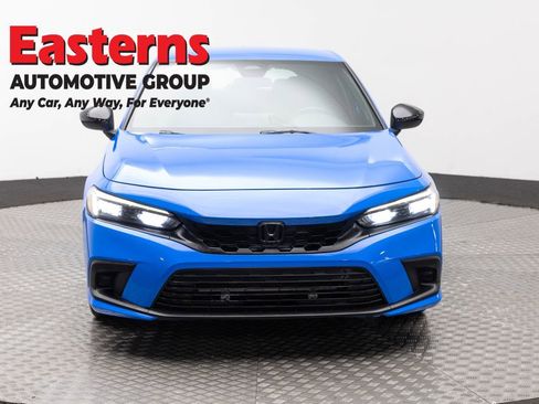 Used 2022 Honda Civic Sport image 2