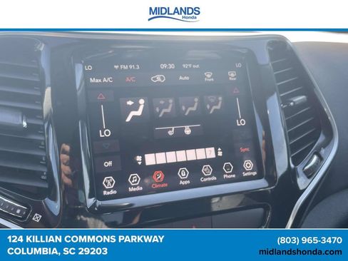 Used 2019 Jeep Cherokee Limited FWD image 26