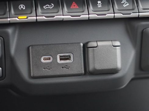 Used 2021 Chevrolet Silverado 1500 Custom Trail Boss w/ Safety Confidence Package image 38