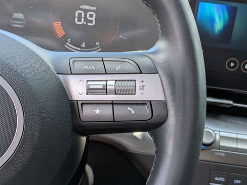 Used 2024 Hyundai Kona SEL FWD image 25