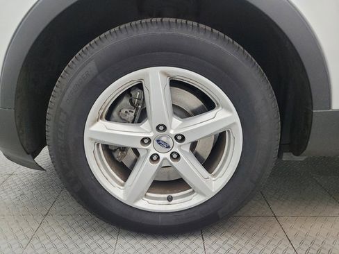 Used 2017 Ford Explorer XLT w/ Equipment Group 202A image 31