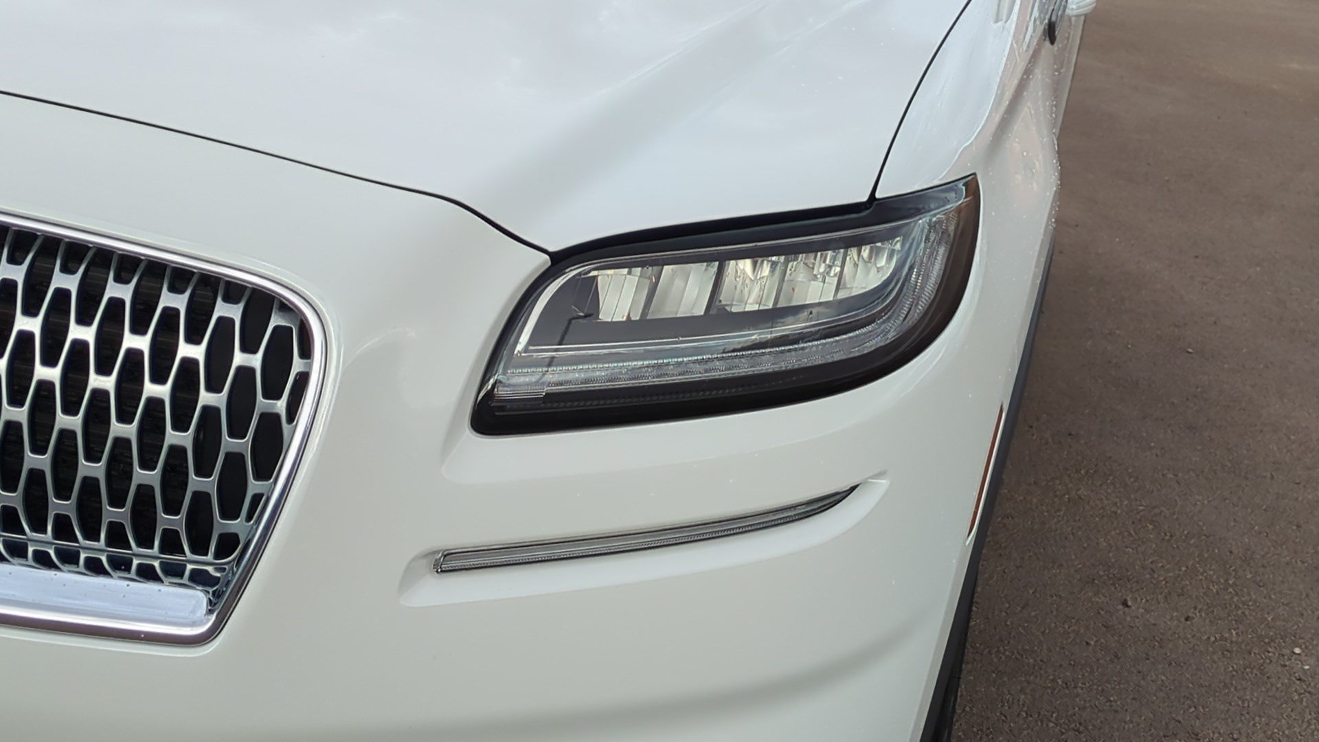 Used 2023 Lincoln Nautilus FWD w/ Premium Package image 10