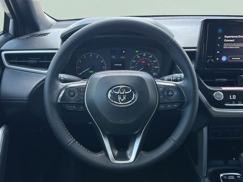 Used 2024 Toyota Corolla Cross AWD Hybrid image 18