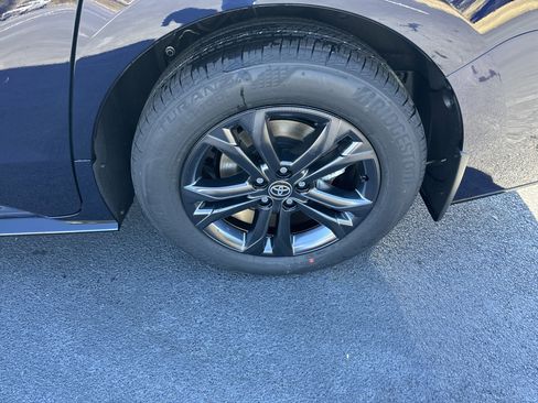 New 2026 Toyota Sienna XSE image 12