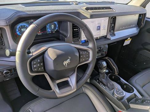 New 2025 Ford Bronco Badlands AWD/4WD image 3