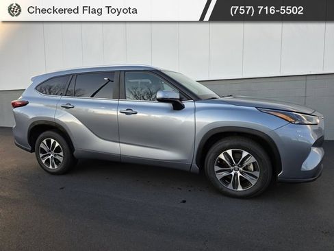 Used 2023 Toyota Highlander XLE image 10