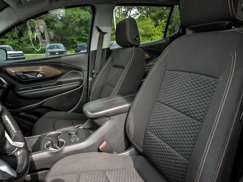 Used 2021 GMC Terrain SLE w/ Driver Convenience Package FWD image 16