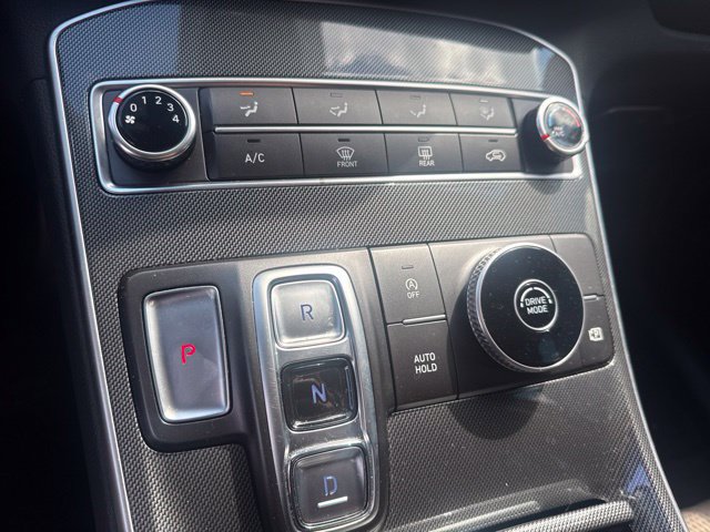 Used 2022 Hyundai Santa Fe SE FWD image 16
