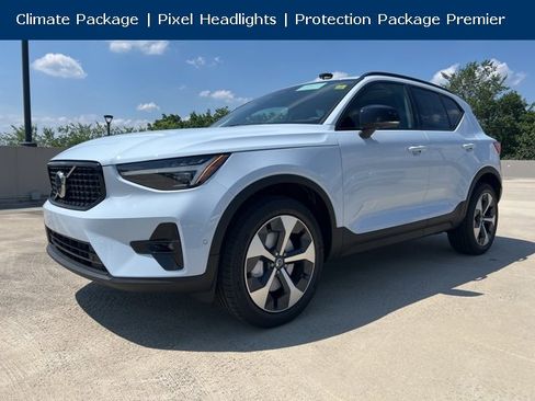 New 2026 Volvo XC40 B5 Plus w/ Protection Package Premier image 3