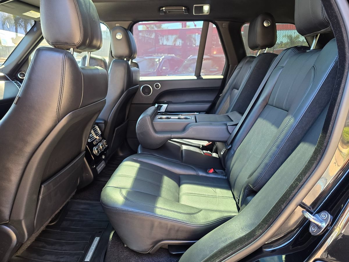Used 2017 Land Rover Range Rover HSE AWD/4WD image 24
