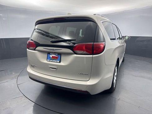 Used 2020 Chrysler Pacifica Limited w/ Advanced Safetytec Group image 7