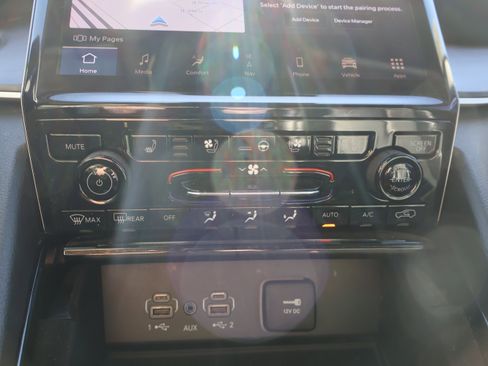 Used 2021 Jeep Grand Cherokee L Limited w/ Luxury Tech Group II image 31