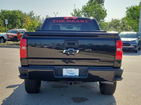 Used 2018 Chevrolet Silverado 1500 LT w/ Redline Edition AWD/4WD image 5