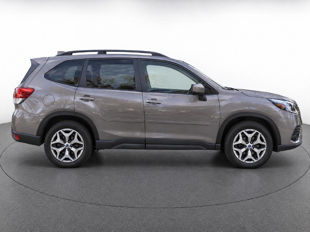 Certified 2023 Subaru Forester Premium AWD/4WD image 8