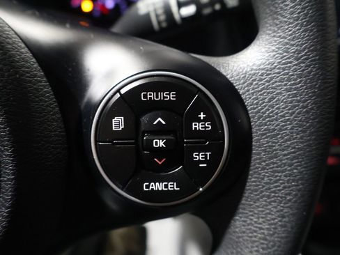 Used 2021 Kia Soul LX image 32