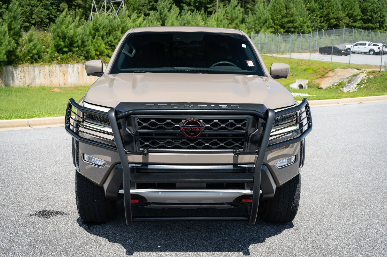 Used 2023 Nissan Frontier PRO-4X w/ Pro Convenience Package AWD/4WD image 2