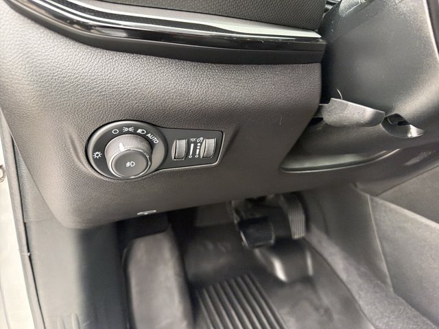 Used 2025 Jeep Compass Limited w/ High Altitude Package AWD/4WD image 18