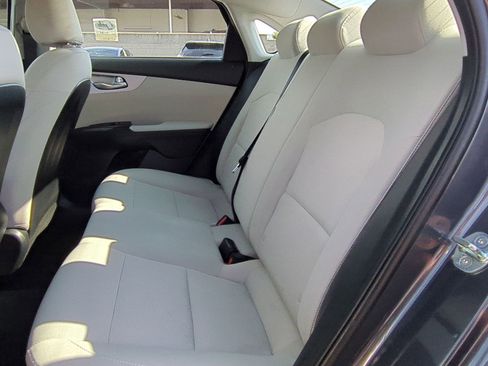 Used 2022 Kia Forte LXS image 22