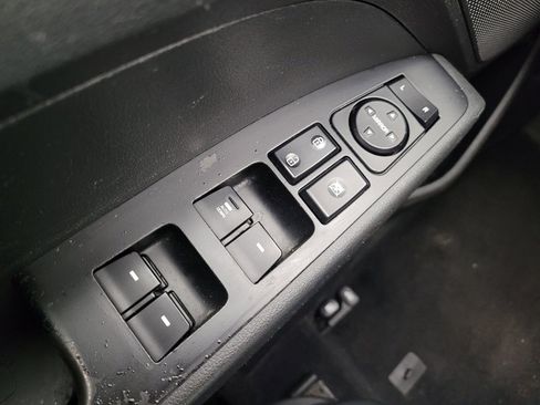 Used 2018 Hyundai Elantra SE FWD image 27