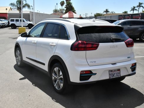 Used 2022 Kia Niro EX FWD image 6