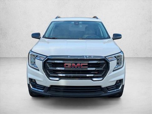 Used 2023 GMC Terrain AT4 image 2