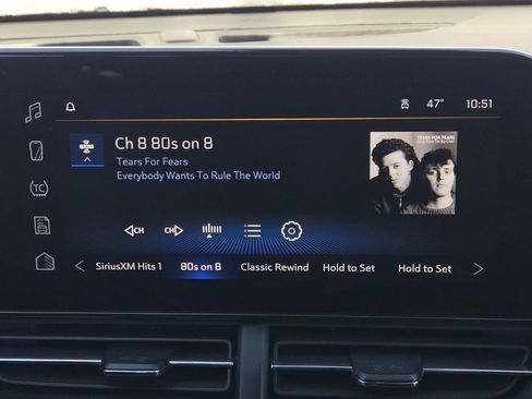 Used 2025 Chevrolet Trax RS w/ Sunroof Package image 13