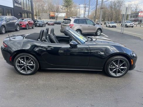 Used 2020 MAZDA MX-5 Miata Grand Touring image 9