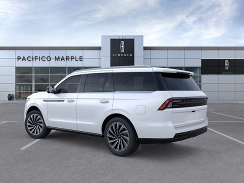 New 2026 Lincoln Navigator Black Label AWD/4WD image 4
