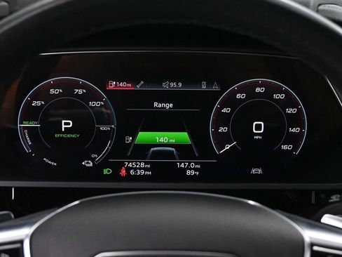 Used 2022 Audi e-tron Premium AWD/4WD image 26