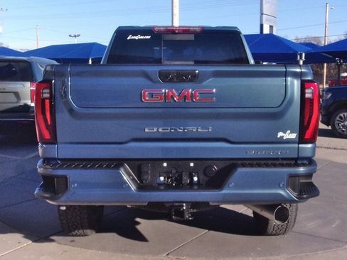 Used 2024 GMC Sierra 2500 Denali w/ Denali Reserve Package image 19