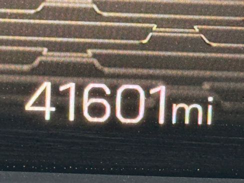 Used 2024 GMC Acadia Elevation image 15