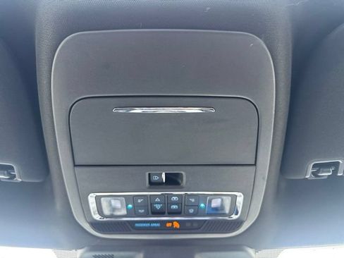 Used 2025 Ford F150 Lariat w/ Equipment Group 502A High AWD/4WD image 42