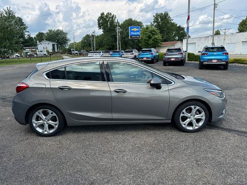Certified 2017 Chevrolet Cruze Premier FWD image 6