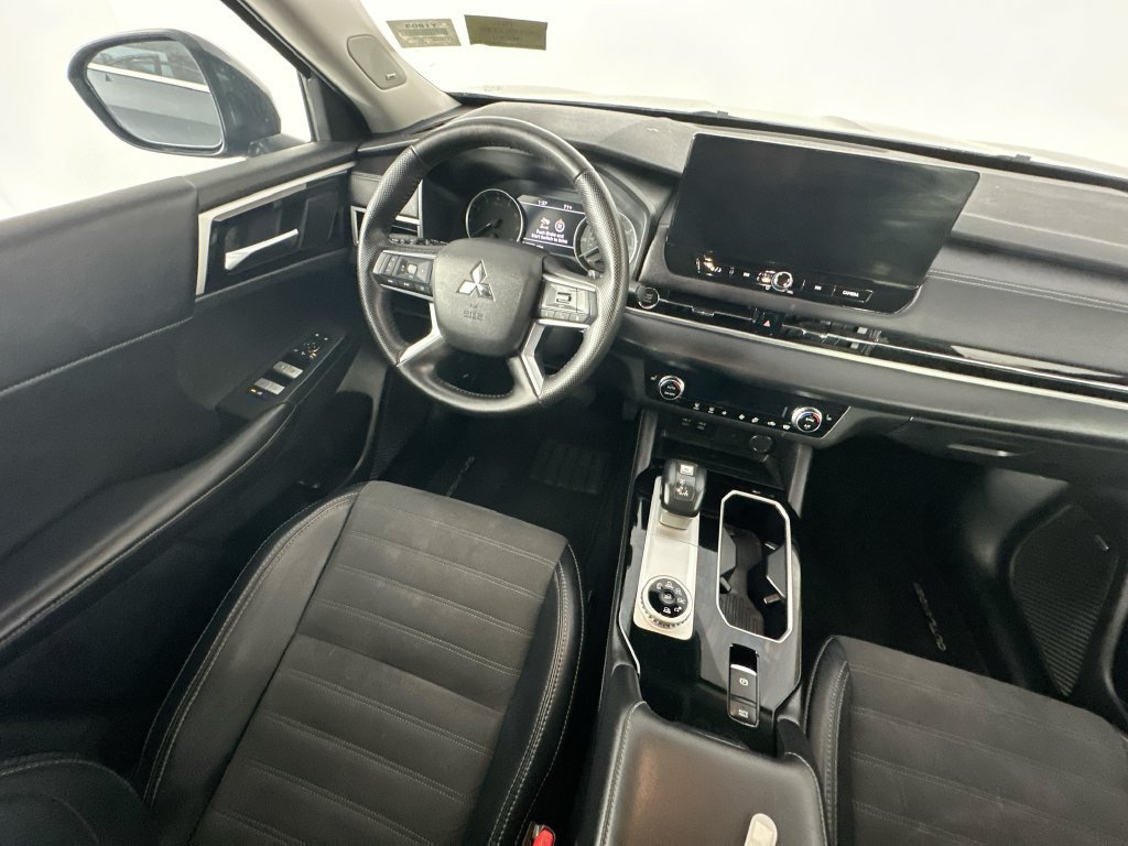 Used 2025 Mitsubishi Outlander SE AWD/4WD image 9