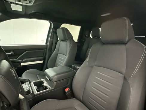 Certified 2024 Toyota Tacoma TRD Off-Road image 9