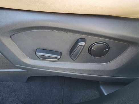 Certified 2021 Ford Explorer Limited w/ Equipment Group 301A image 19