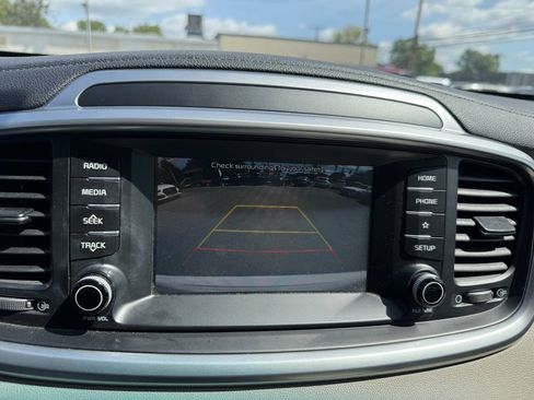 Used 2020 Kia Sorento S AWD/4WD image 26