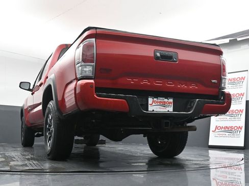 Used 2021 Toyota Tacoma TRD Off-Road w/ Technology Package image 39