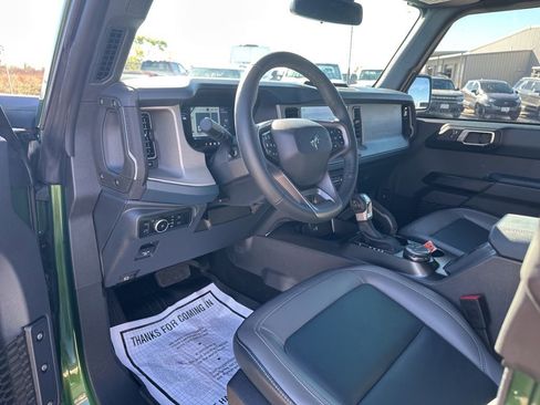 Used 2024 Ford Bronco Outer Banks image 11