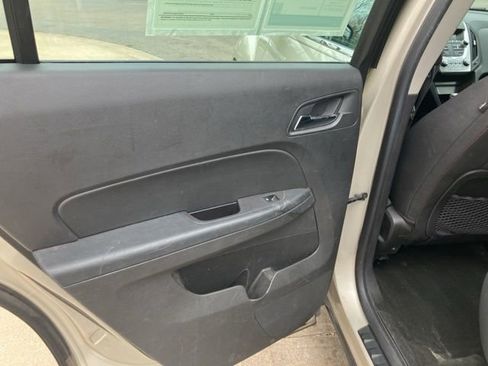 Used 2013 Chevrolet Equinox LS image 33