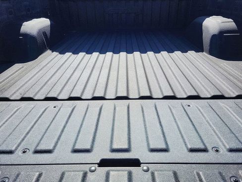 Used 2024 GMC Sierra 1500 AT4 w/ Technology Package image 21