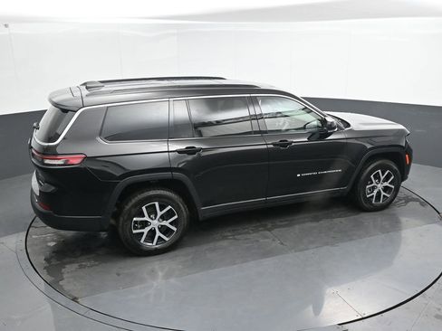 Used 2024 Jeep Grand Cherokee L Limited w/ Luxury Tech Group II image 40