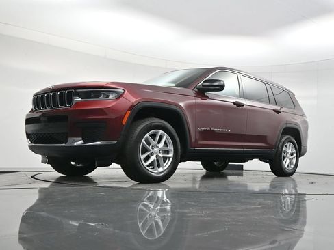 Used 2023 Jeep Grand Cherokee L Laredo w/ Luxury Tech Group I AWD/4WD image 46