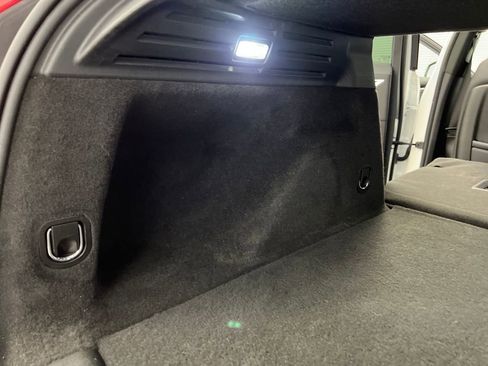 Used 2024 Cadillac XT4 Premium Luxury image 31