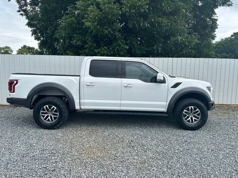 Used 2017 Ford F150 Raptor w/ Equipment Group 802A Luxury AWD/4WD image 6
