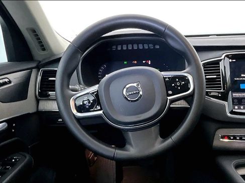 Used 2025 Volvo XC90 T8 Ultra w/ Lounge Package AWD/4WD image 6