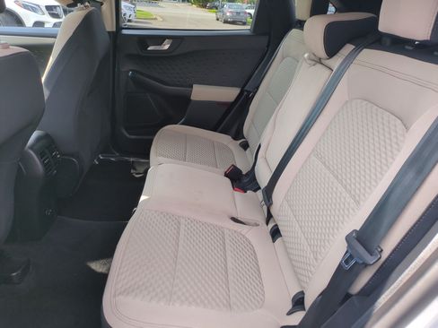Used 2020 Ford Escape SE FWD image 29